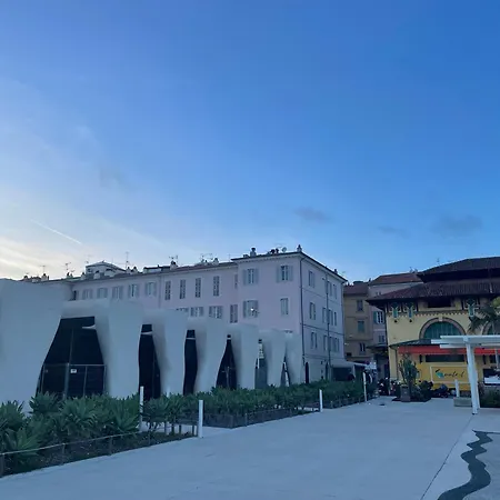Logis Dore * Menton