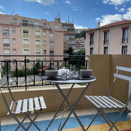 Logis Dore * مينتون