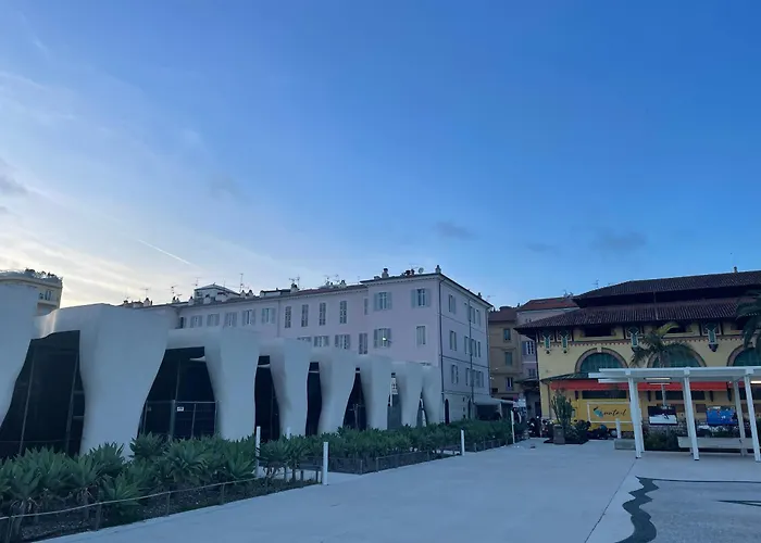 Logis Dore * Menton